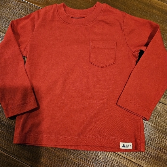 CLEARANCE! GAP KID'S RED SOFT KNIT LONG SLEEVED T-SHIRT SIZE 2T - Picture 5 of 7